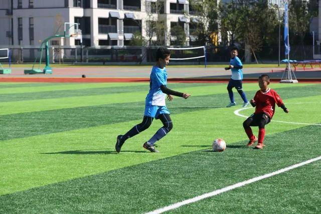 18岁西班牙前锋吉乌在切尔西境遇不佳，8场仅1球